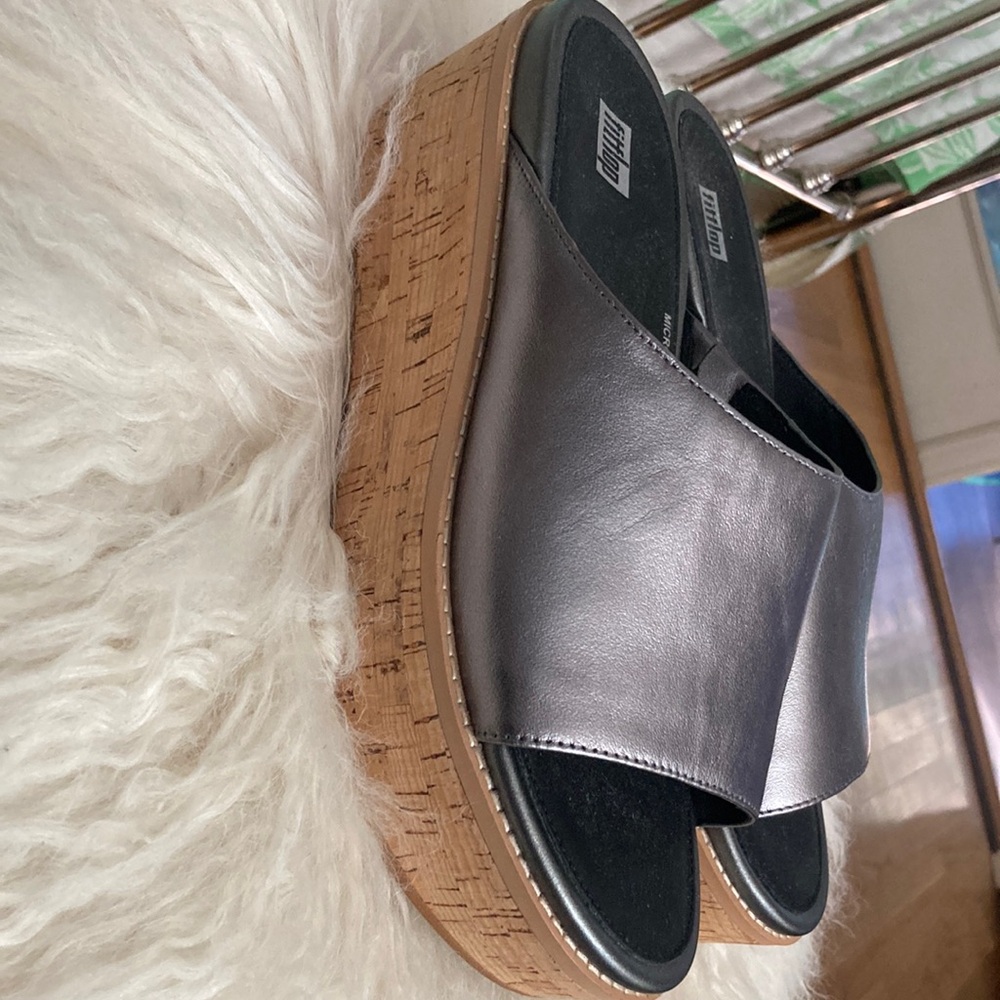 Fitflop wedge cork stacked slide in silver/ pewter - VEUC perfect condition